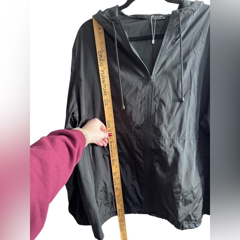 In’Voland Black Lightweight Hooded Windbreaker Jacket 22W - Picture 4 of 8